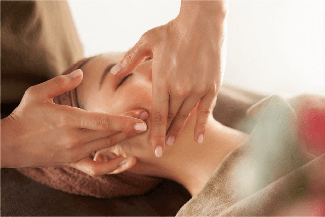 Massage da mặt